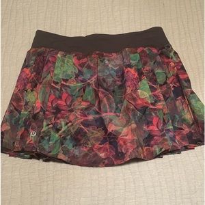 Lulu pleated skirt with shorts built in. Multi floral size 6